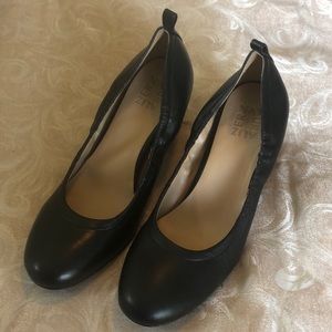 Naturalizer Dalee Leather pump